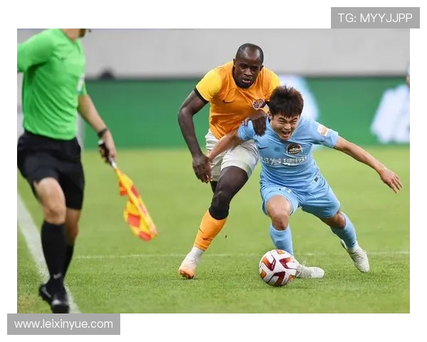 缝八针仍头球破门!黄紫昌带伤血战成铁汉(2) 缝八针仍头球破门!黄紫昌带伤血战成铁汉(2)